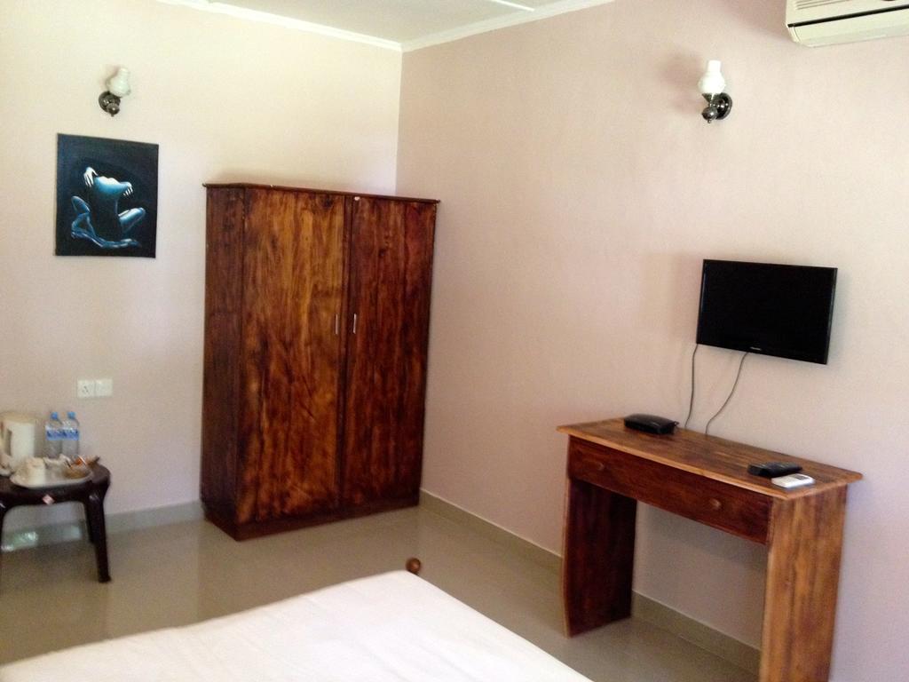 Fire Dragon Hideaway Negombo Quarto foto