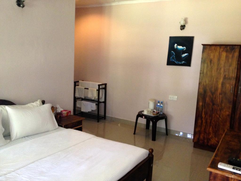 Fire Dragon Hideaway Negombo Quarto foto